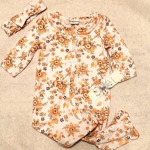 NWT daisy fuentes floral snap up footie/sleeper with matching headband